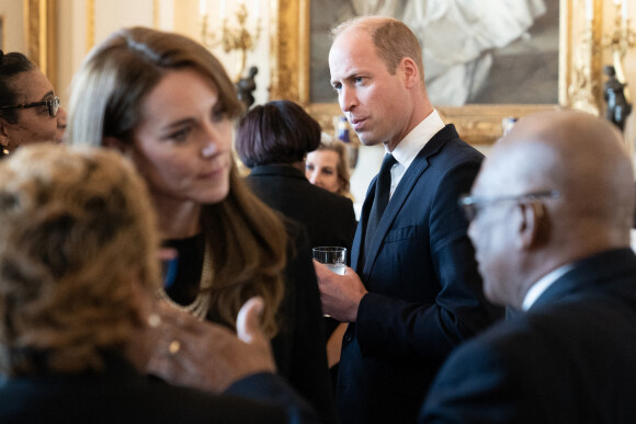 Le prince William, prince de Galles, et Catherine (Kate) Middleton, princesse de Galles - La famille royale d'Angleterre reçoit les gouverneurs généraux des nations du Commonwealth lors d'un déjeuner au palais de Buckingham à Londres, le 17 septembre 2022. 