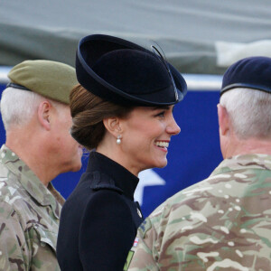 Le prince William, prince de Galles, et Catherine (Kate) Middleton, princesse de Galles, au centre d'entraînement de l'armée (ATC) Pirbright à Guildford, le 16 septembre 2022.