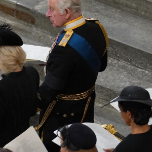 Le roi Charles III d'Angleterre, le prince Harry, duc de Sussex - Service funéraire à l'Abbaye de Westminster pour les funérailles d'Etat de la reine Elizabeth II d'Angleterre. Le 19 septembre 2022 © Gareth Fuller / PA via Bestimage