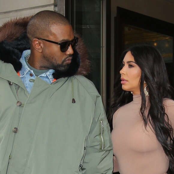 Kim Kardashian et son mari Kanye West se baladent ensemble à New York le 5 février 2020.