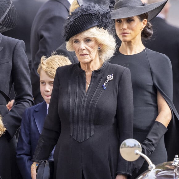 La princesse Charlotte, Kate Catherine Middleton, princesse de Galles, la reine consort Camilla Parker Bowles, Meghan Markle, duchesse de Sussex - Arrivées au service funéraire à l'Abbaye de Westminster pour les funérailles d'Etat de la reine Elizabeth II d'Angleterre le 19 septembre 2022. 