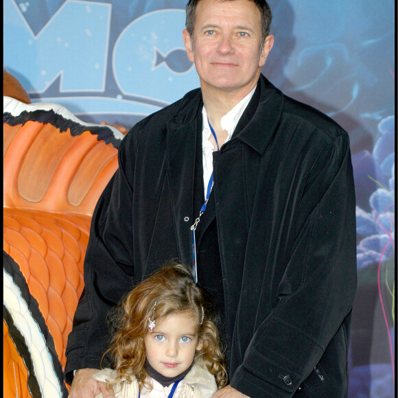 Francis Huster & sa fille Elisa a l'avant premiere du film ' Nemo ' a Eurodisney .