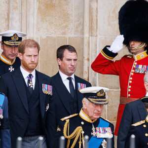 Le prince William, prince de Galles, Timothy Laurence, Le prince Harry, duc de Sussex, Peter Phillips, Le prince Andrew, duc d'York, Le roi Charles III d'Angleterre, le prince Edward, comte de Wessex et La princesse Anne - Funérailles d'Etat de la reine Elizabeth II d'Angleterre, à Londres, Royaume Uni, le 19 septembnre 2022. 