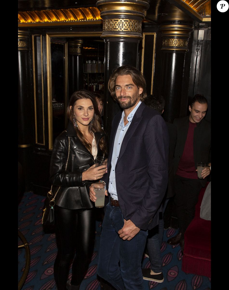 Camille Lacourt et sa compagne Alice Detollenaere (Miss Bourgogne 2010) dans les tribunes lors du match de championnat de Ligue 1 Conforama opposant le Paris Saint-Germain (PSG) aux Girondins de Bordeaux au Parc des Princes à Paris, France, le 23 février 2020. © Cyril Moreau/Bestimage