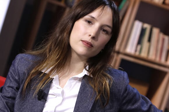Victoria Mas (Fille de Jeanne Mas) sur le plateau de l 'émission "La grande Librairie" sur France 5. Le 12 février 2020.