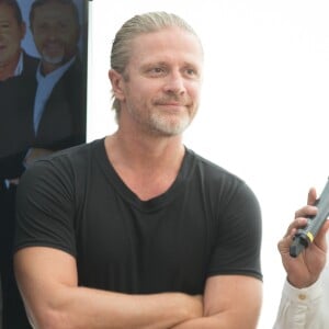 Semi-Exclusif - Emmanuel Petit et sa femme Maria - A l'occasion des 20 ans de la victoire de l'équipe de France, les bleus 98 se sont rendus à un dîner organisé au Buddha Bar avec tous les joueurs et leur famille le 11 juin 2018. © Rachid Bellak/Bestimage