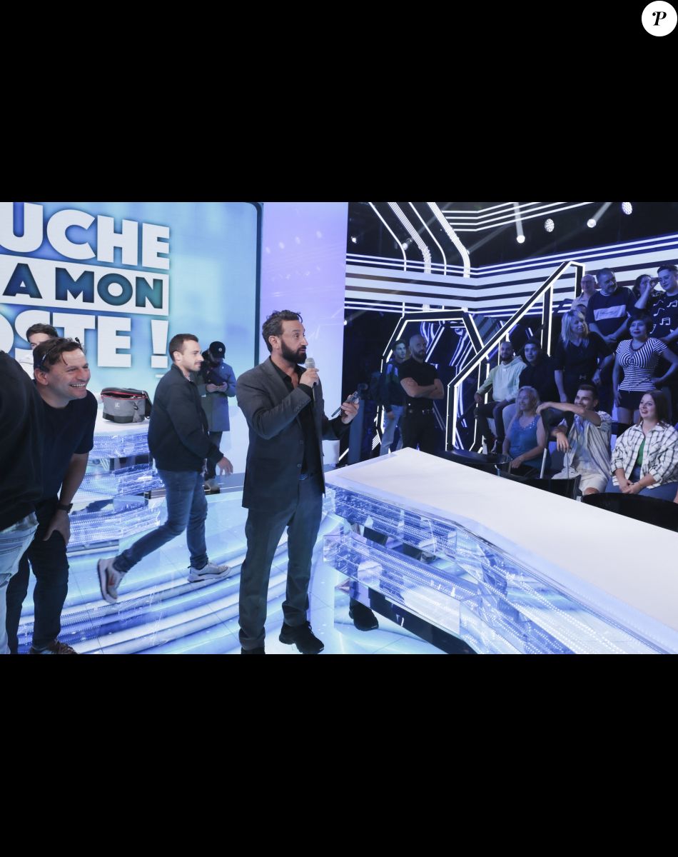 Exclusif - Cyril Hanouna - Sur le plateau de l'émission TPMP (Touche Pas à Mon Poste) présentée en direct par C.Hanouna et diffusée sur C8 - Paris le 19/09/2022 - © Jack Tribeca / Bestimage