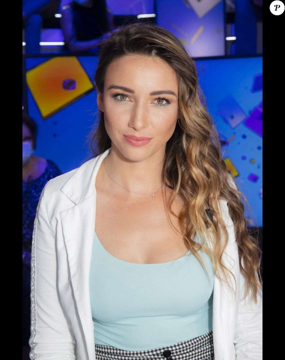 Exclusif - Delphine Wespiser - Enregistrement de l'émission "TPMP (Touche Pas à Mon Poste)", présentée par Cyril Hanouna et diffusée en direct sur C8 le 9 juin © Jack Tribeca / Bestimage