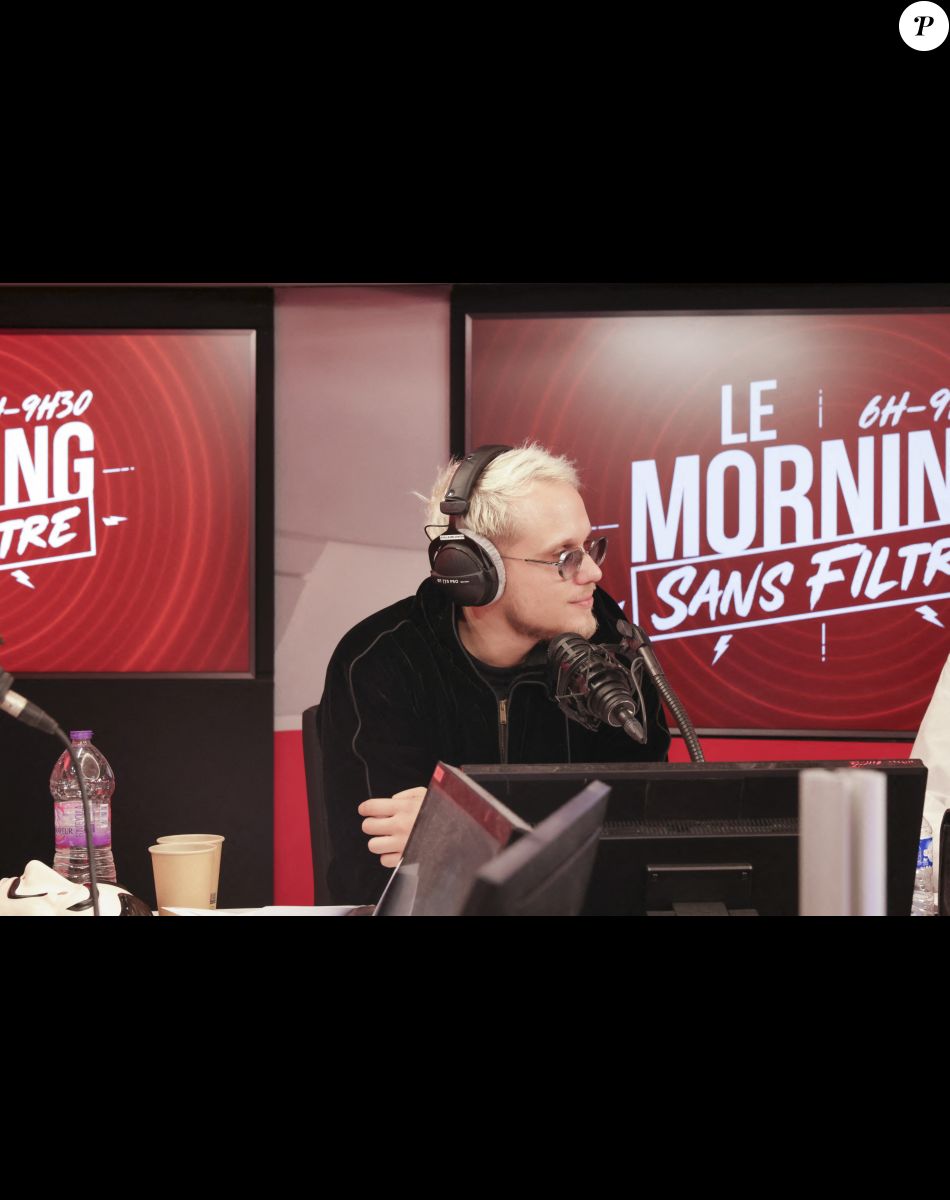 Guillaume Genton - A l'occasion de son 48ème anniversaire Cyril Hanouna prend les commandes de l'émission "Morning Sans Filtre "sur Virgin Radio, aux cotés de l'équipe habituelle à Paris le 23 septembre 2022. © Jack Tribeca/Bestimage