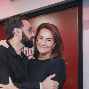 Exclusif - Cyril Hanouna, Constance Benqué (présidente de Lagardère News) - A l'occasion de son 48ème anniversaire Cyril Hanouna prend les commandes de l'émission "Morning Sans Filtre "sur Virgin Radio, aux cotés de l'équipe habituelle à Paris le 23 septembre 2022. © Jack Tribeca/Bestimage 