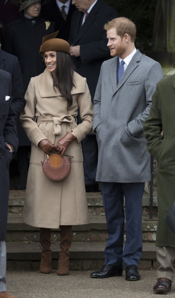 Meghan Markle et son fiancé le prince Harry - La famille royale d'Angleterre arrive à la messe de Noël à l'église Sainte-Marie-Madeleine à Sandringham, le 25 décembre 2017. 