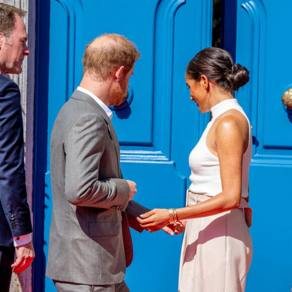 Le prince Harry, duc de Sussex et Meghan Markle, duchesse de Sussex, arrivent à l'hôtel de ville pour l'événement Invictus Games Dusseldorf 2023 One Year to Go, à Düsseldorf, Allemagne, le 6 septembre 2022. 