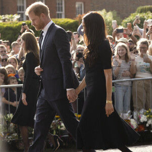 Le prince Harry, duc de Sussex, Meghan Markle, duchesse de Sussex devant le château de Windsor, suite au décès de la reine Elisabeth II d'Angleterre. Le 10 septembre 2022