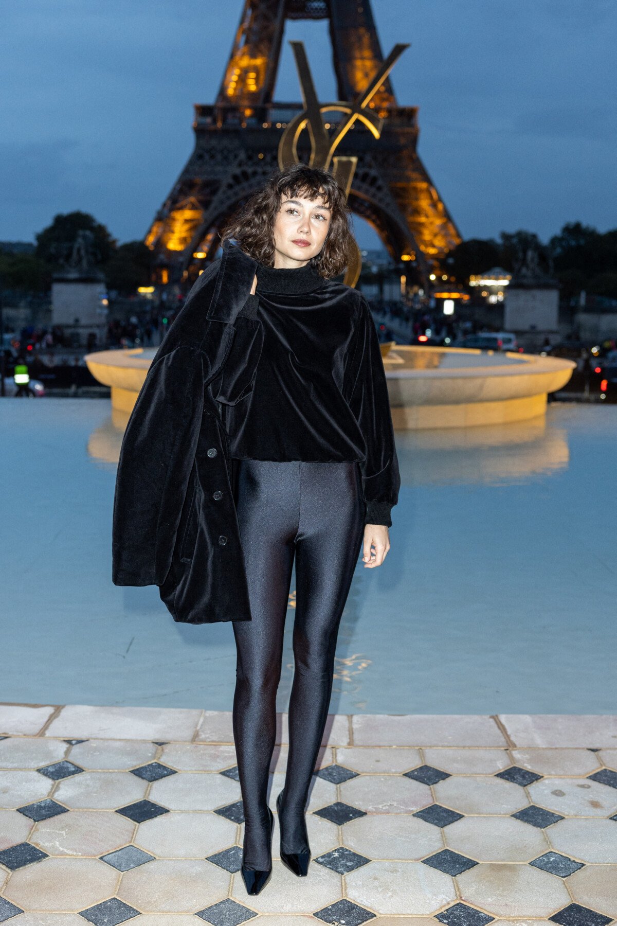 Photo Carmen Kassovitz Front row du défilé de mode Saint Laurent