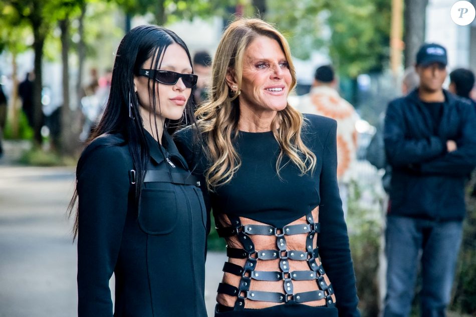 Anna Dello Russo Arrivées au défilé Courrèges Collection Femme Prêtà