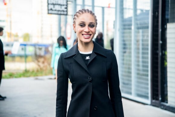 Adwoa Aboah - Arrivées au défilé Courrèges Collection Femme Prêt-à-porter Printemps/Eté 2023 lors de la Fashion Week de Paris, France, le 27 septembre 2022. © Baptiste Autissier/Panoramic/Bestimage 