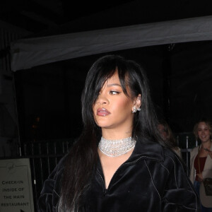 Rihanna a dîné au restaurant "Giorgio Baldi" à Santa Monica le 30 septembre 2022. 