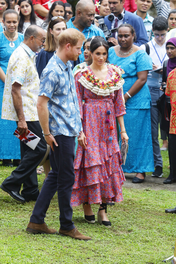 Le prince Harry, duc de Sussex et sa femme Meghan Markle, duchesse de Sussex (enceinte) visitent le campus de l'Université du Pacifique Sud ("University of the South Pacific") à Suva lors de leur voyage officiel aux îles Fidji, le 24 octobre 2018. 