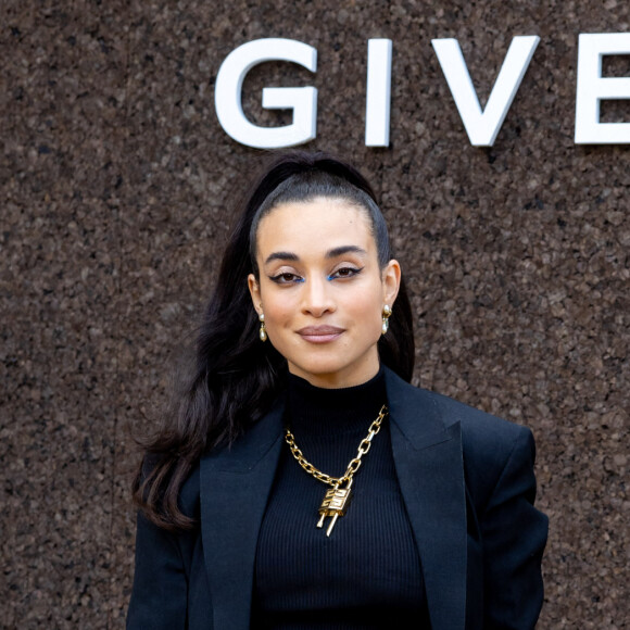 Camélia Jordana - Photocall du défilé Givenchy, Collection Femme Prêt-à-porter Printemps/Eté 2023, lors de la Fashion Week de Paris. Le 2 octobre 2022. © Olivier Borde/Bestimage