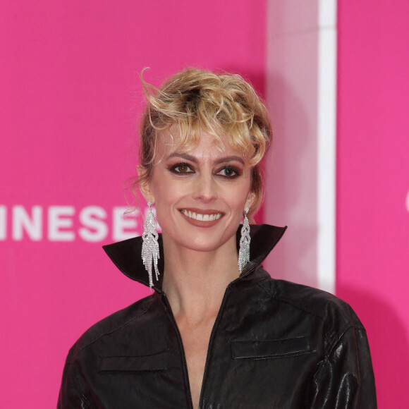 Sara Mortensen au photocall de la cérémonie d'ouverture de la 5ème saison du festival International des Séries "Canneseries" à Cannes, France, le 1er avril 2022. © Denis Guignebourg/BestImage