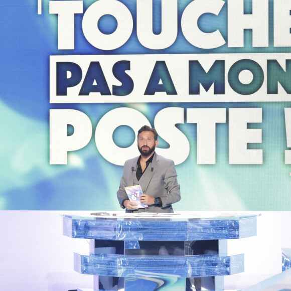 Cyril Hanouna sur le plateau de l'émission "Touche Pas à Mon Poste (TPMP)", présentée par C.Hanouna et diffusée en direct sur C8 le 22 septembre © Jack Tribeca / Bestimage 