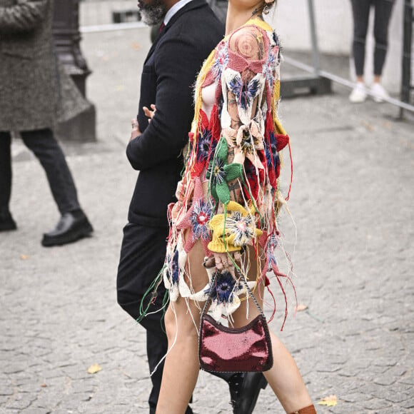 Paris Jackson - Arrivées au défilé Stella McCartney, Collection Femme Prêt-à-porter Printemps/Eté 2023, lors de la Fashion Week de Paris. Le 3 octobre 2022. © Jean-Baptiste Autissier/Panoramic/Bestimage