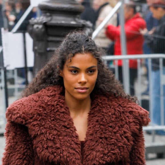 Tina Kunakey - Sorties du défilé prêt-à-porter printemps-été 2023 "Stella McCartney" lors de la fashion week de Paris le 3 octobre 2022. © Clovis / Veeren / Bestimage