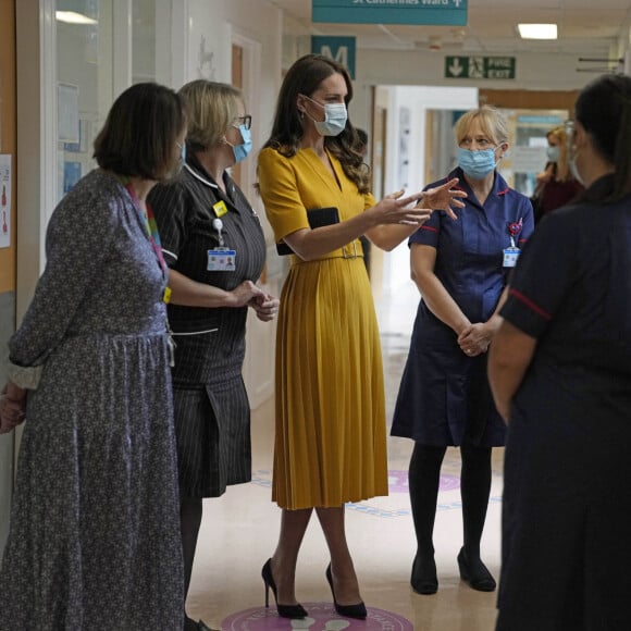 Catherine (Kate) Middleton, princesse de Galles, visitant la maternité du Royal Surrey County Hospital à Guildford, le 5 octobre 2022. 