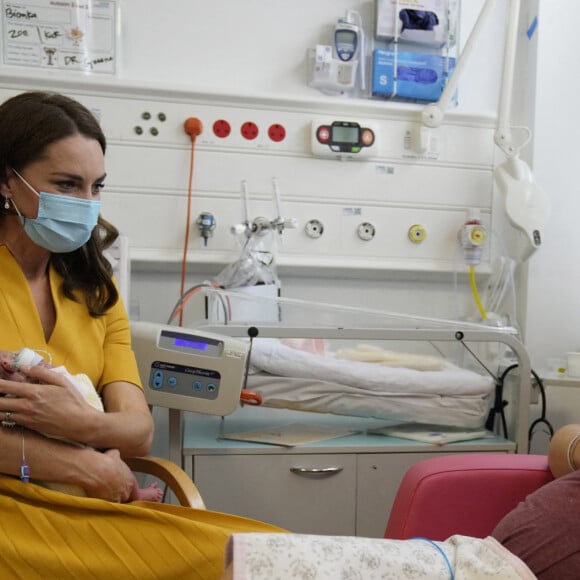 Catherine (Kate) Middleton, princesse de Galles, visitant la maternité du Royal Surrey County Hospital à Guildford, le 5 octobre 2022. 