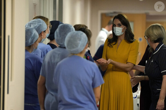 Catherine (Kate) Middleton, princesse de Galles, visitant la maternité du Royal Surrey County Hospital à Guildford, le 5 octobre 2022. 