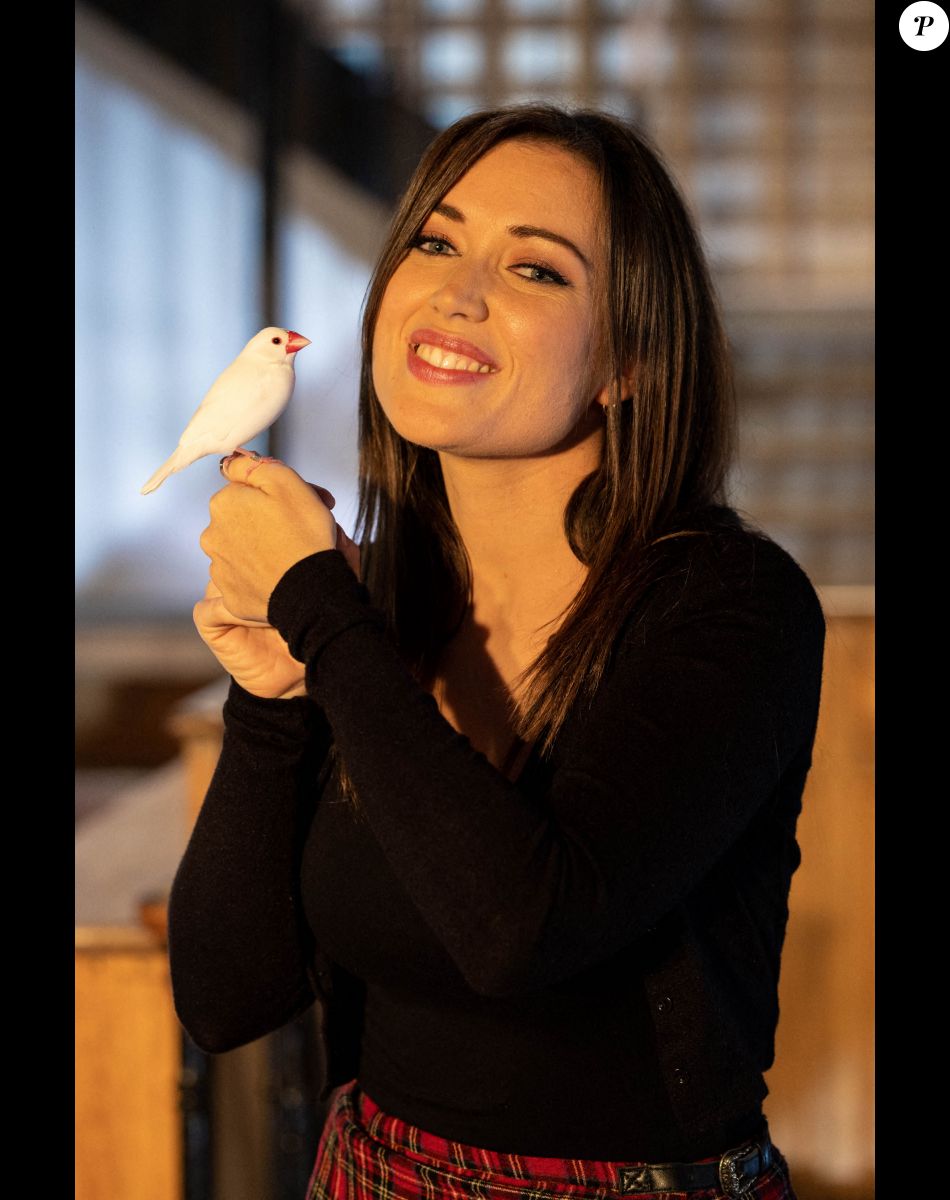 Exclusif - Elsa Esnoult - Enregistrement de l'émission "Animaux Stars", présentée par B.Montiel et diffusée le 8 octobre à 17h30 sur Animaux TV © Jérémy Melloul / Bestimage