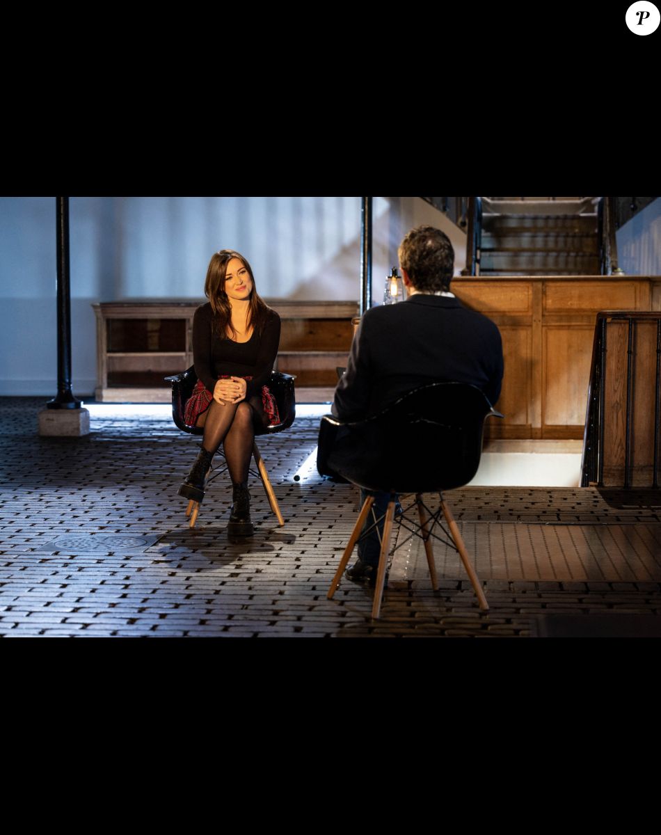 Exclusif - Elsa Esnoult - Enregistrement de l'émission "Animaux Stars", présentée par B.Montiel et diffusée le 8 octobre à 17h30 sur Animaux TV © Jérémy Melloul / Bestimage
