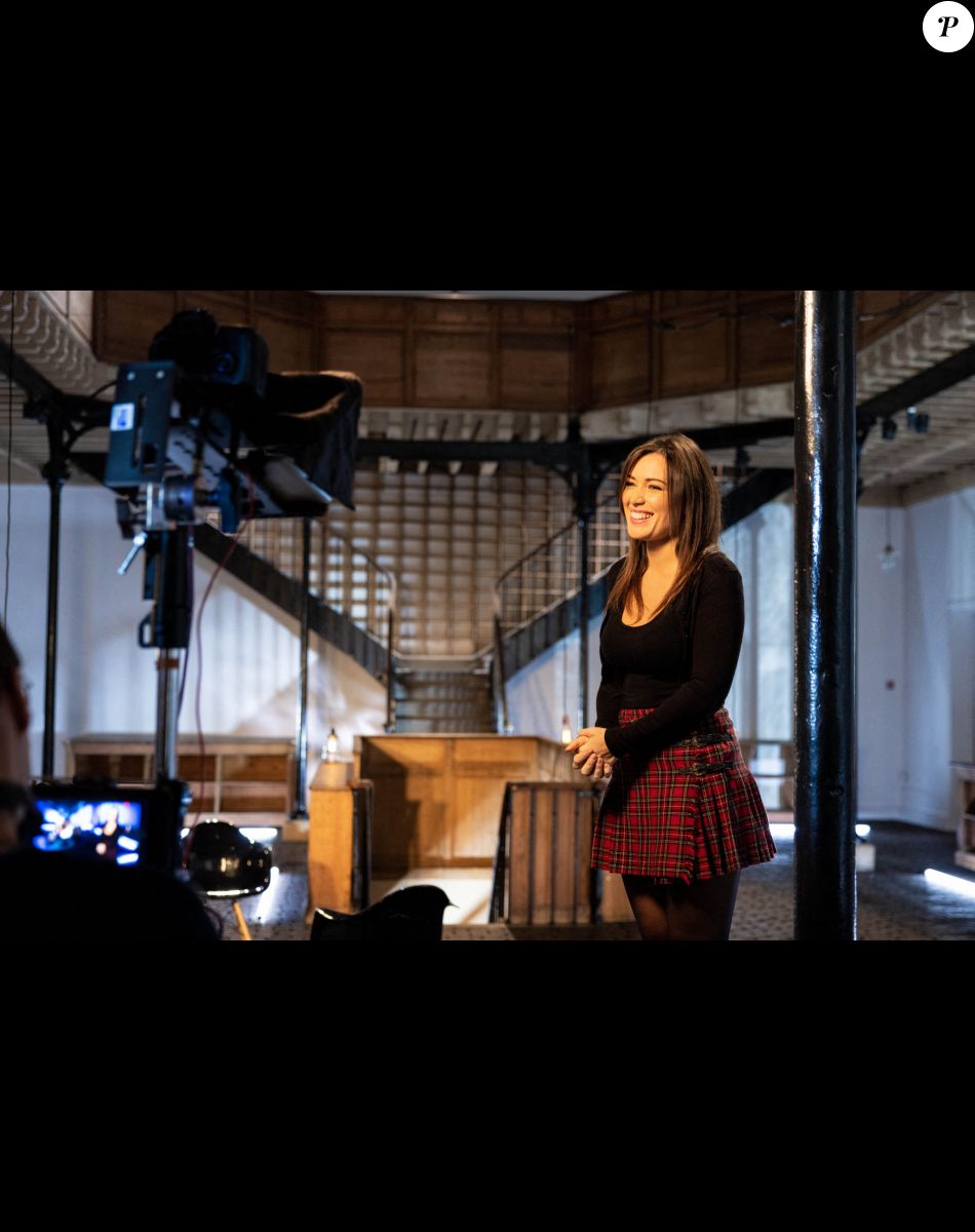 Exclusif - Elsa Esnoult - Enregistrement de l'émission "Animaux Stars", présentée par B.Montiel et diffusée le 8 octobre à 17h30 sur Animaux TV © Jérémy Melloul / Bestimage