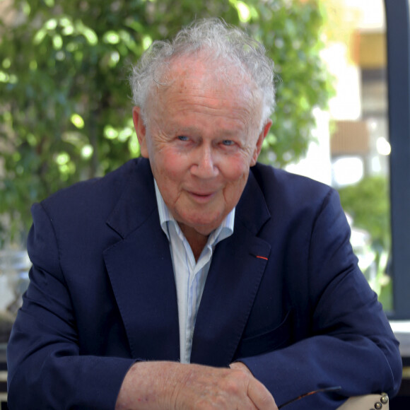 Philippe Bouvard pose à Cannes le 11 juillet 2018.