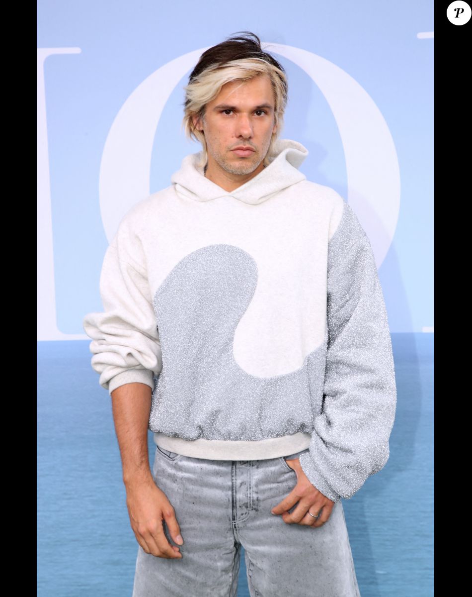 Orelsan au photocall du défilé de mode Homme printemps-été 2023 Dior à l'école du Val de Grâce à Paris, France, le 24 juin 2022. © Bertrand Rindoff/Bestimage