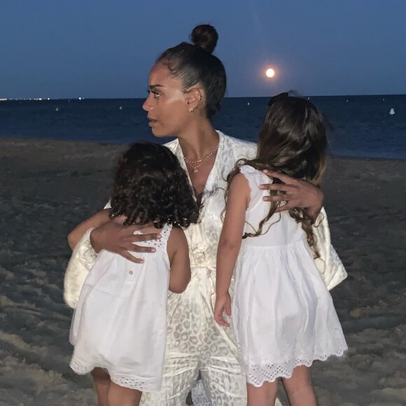 Amel Bent et ses deux filles Sofia et Hana