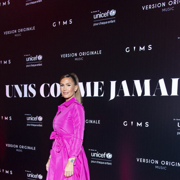 Vitaa au photocall de la soirée "Unis comme jamais" au profit de l'Unicef, au pavillon Cambon à Paris. Le 8 novembre 2021. Le chanteur Gims a récolté 1 500 000 € ! Généreux comme Jamais... c'est le nom de clôture que devrait porter le gala de charité initié par l'artiste GIMS et dont tous les fonds récoltés ont été reversé à l'association Unicef France. L'évènement, organisé par Version Originale (dirigé par J.Saadia) et INDIFFERENCE PROD (S.Boussif, manager de l'artiste), a été l'occasion de dévoiler au grand jour le partenariat entre la maison Audemars Piguet et l'artiste ainsi que sa volonté d'aider les enfants en Afrique. © Pierre Perusseau / Bestimage 