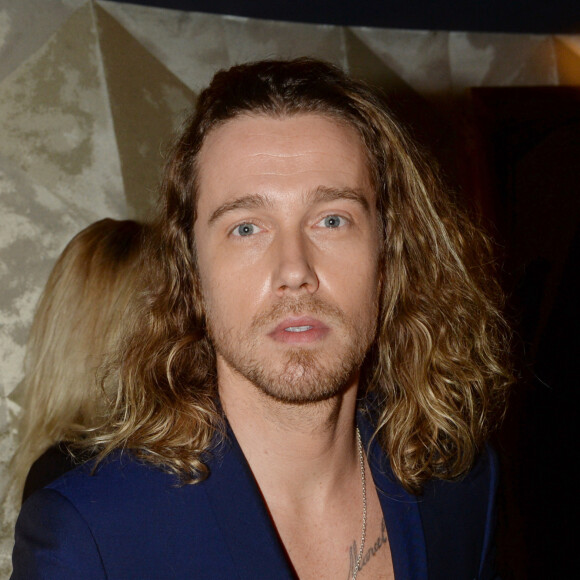 Semi-Exclusif - Julien Doré - 11ème cérémonie des Globes de Cristal au Lido à Paris, le 30 janvier 2017. © Rachid Bellak/Bestimage