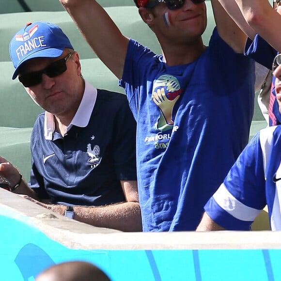 Laurent Ruquier et son compagnon Benoît - Laurent Ruquier assiste au match de la France contre l'Allemagne à Rio de Janeiro au Brésil le 4 juillet 2014. L'équipe de France quitte la compétition sur une défaite contre l'Allemange 1 à 0.