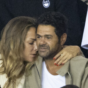 Mélissa Theuriau et son mari Jamel Debbouze assistent au match aller de la Ligue des Champions entre le Paris Saint-Germain et la Juventus (2-1) au Parc des Princes à Paris le 6 septembre 2022.