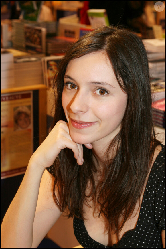 Lolita Séchan au salon du livre à la porte de Versailles en 2007