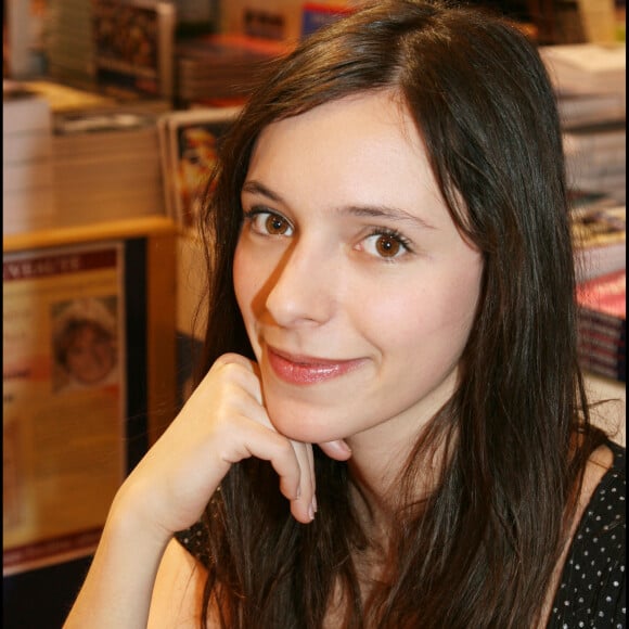 Lolita Séchan au salon du livre à la porte de Versailles en 2007