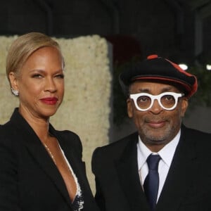Tonya Lewis Lee et son mari Spike Lee - 2e édition du gala annuel du musée de l'Académie à l'Academy Museum of Motion Pictures de Los Angeles, le 15 octobre 2022.