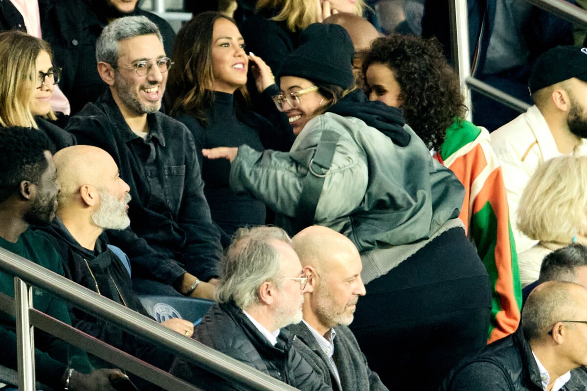 Photo : Melha Bedia et Alice Belaïdi - People au match de Ligue 1 Uber Eats  