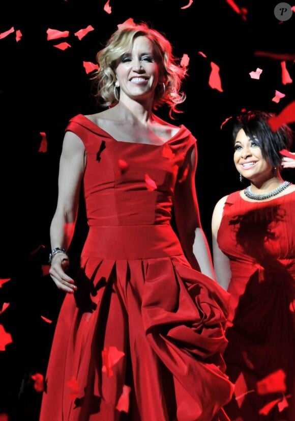 Felicity Huffman lors d'un défilé spécial robes rouges à New York le 11 février