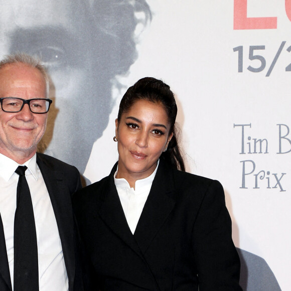 Thierry Frémaux (Directeur Général du Festival) et Leïla Bekhti - Cérémonie d'ouverture de la 14e édition du Festival Lumière 2022 à la Halle Tony Garnier à Lyon. Le 15 octobre 2022. © Domnique Jacovides / Bestimage