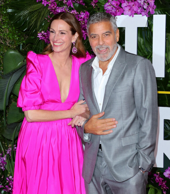 George Clooney, Julia Roberts - Première du film "Ticket To Paradise" à Los Angeles, le 17 octobre 2022.