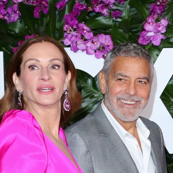 George Clooney, Julia Roberts - Première du film "Ticket To Paradise" à Los Angeles, le 17 octobre 2022.