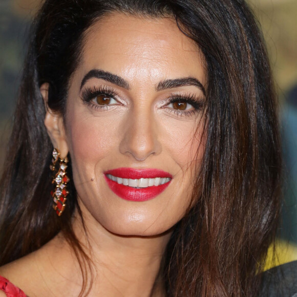 Amal Clooney - Première du film "Ticket To Paradise" à Los Angeles, le 17 octobre 2022.