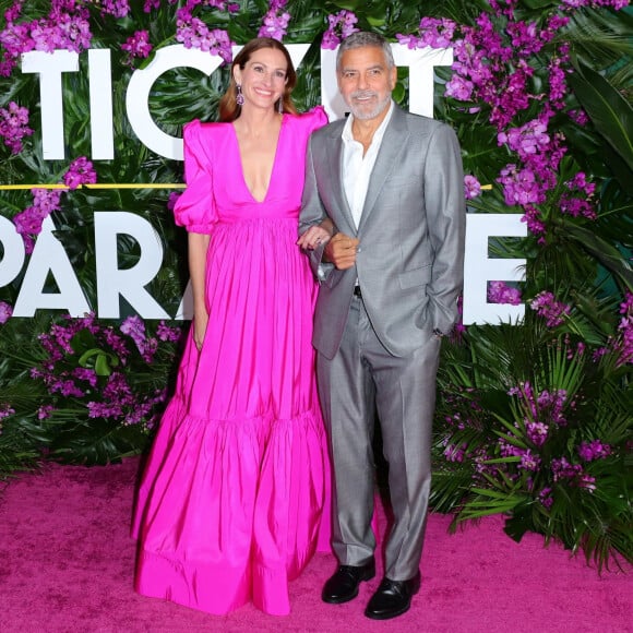 George Clooney, Julia Roberts - Première du film "Ticket To Paradise" à Los Angeles, le 17 octobre 2022.